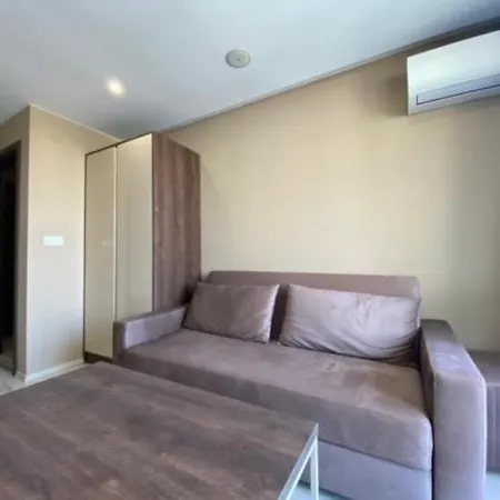 Paradiso 'b' 605 Private