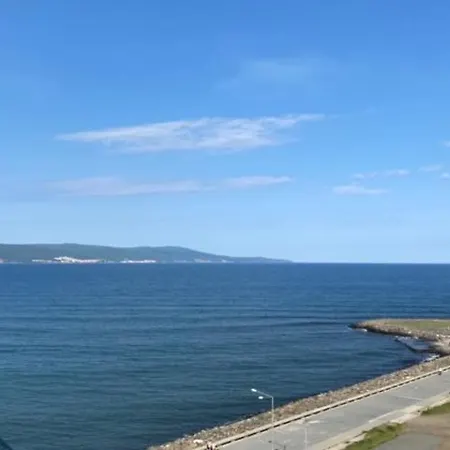 Apartment Paradiso 'b' 605 Private