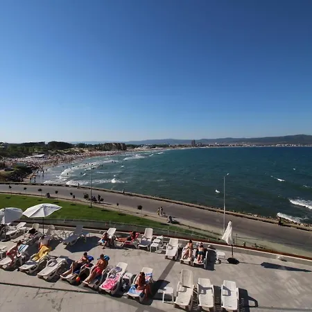 Paradiso 'b' 605 Private *