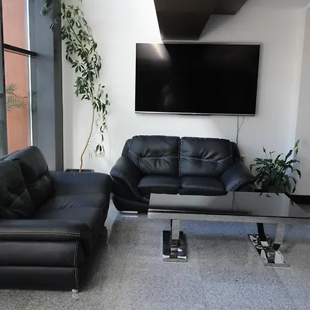 Apartment Paradiso 'b' 605 Private